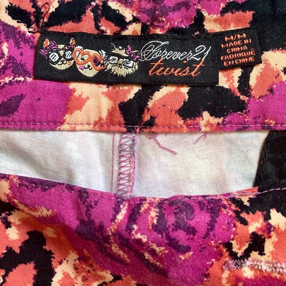 Forever 21 Twist Floral Shorts - Picture 3 of 7